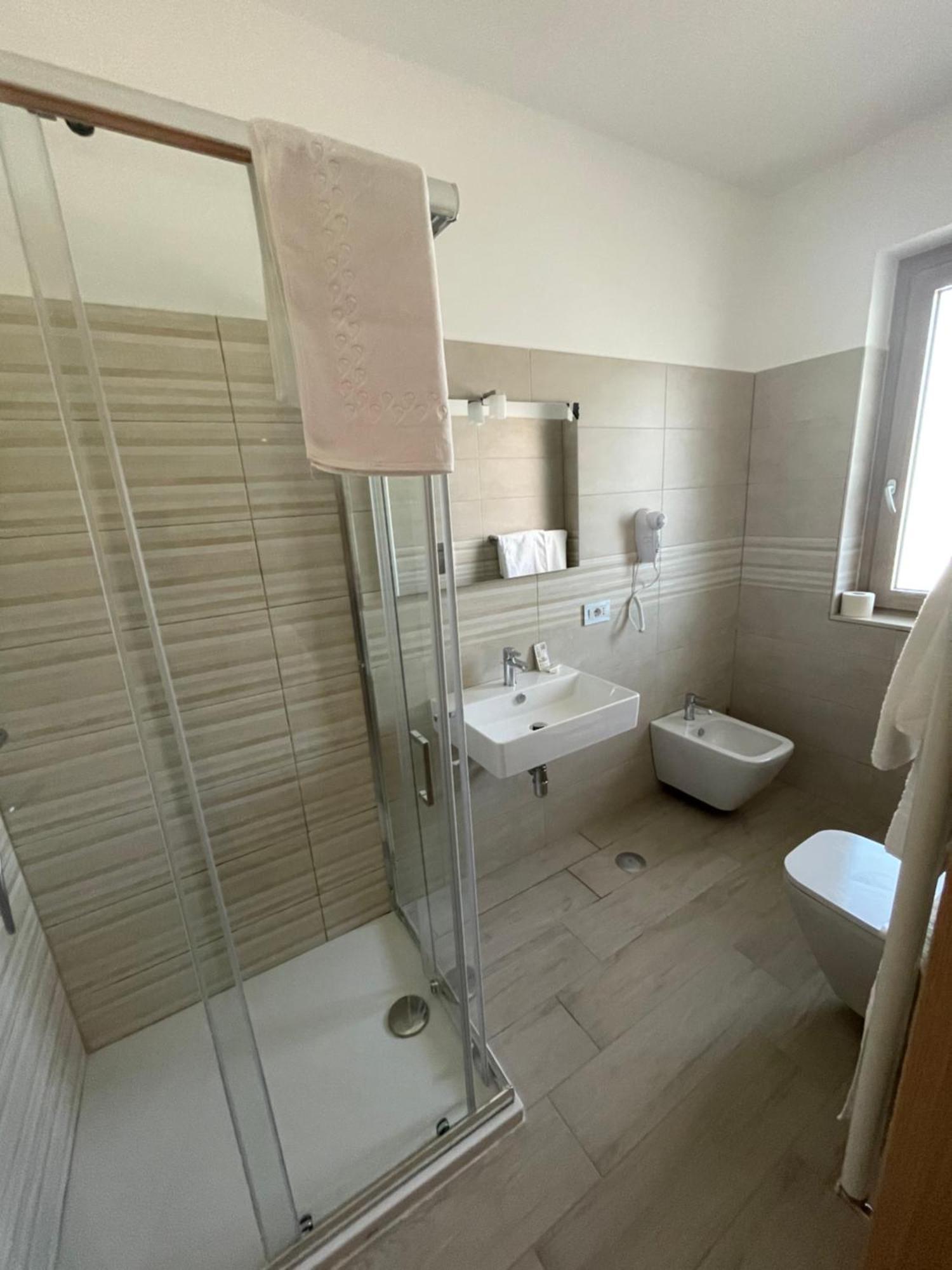 Fd Lorichella Hotel Lorica Luaran gambar