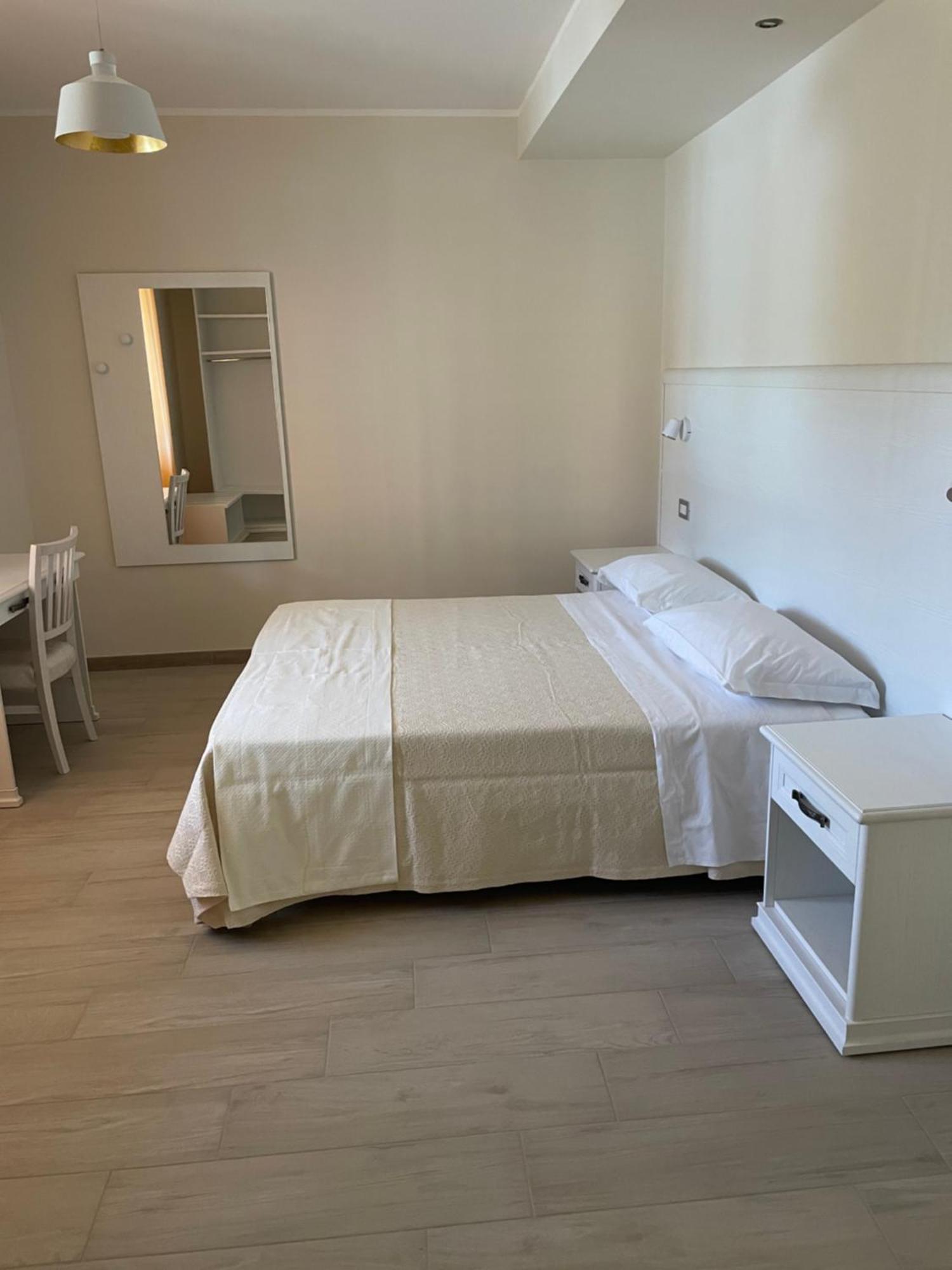 Fd Lorichella Hotel Lorica Luaran gambar