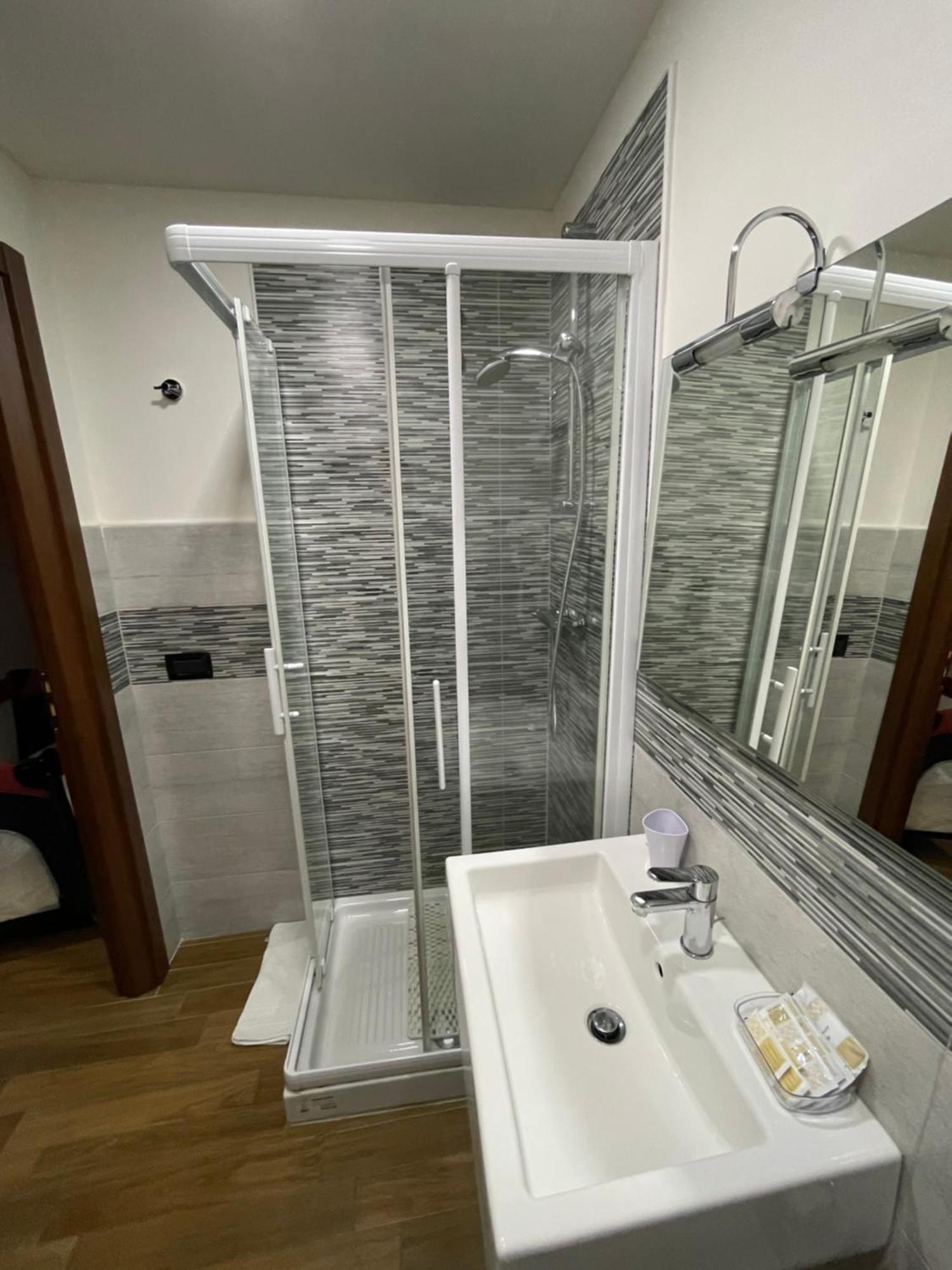 Fd Lorichella Hotel Lorica Luaran gambar