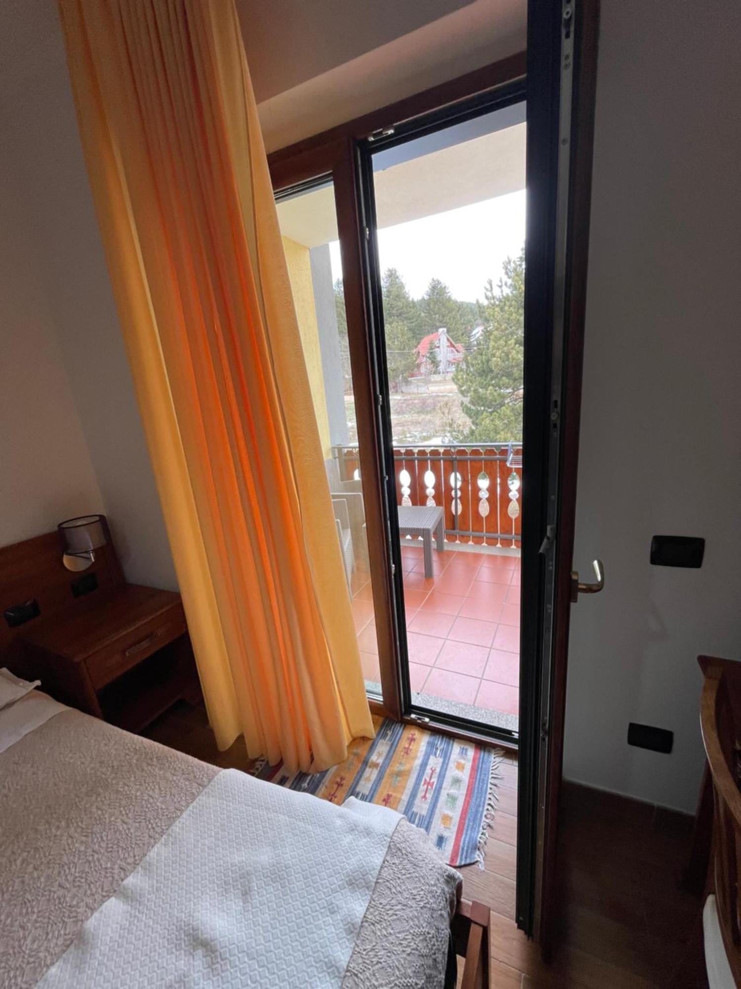 Fd Lorichella Hotel Lorica Luaran gambar