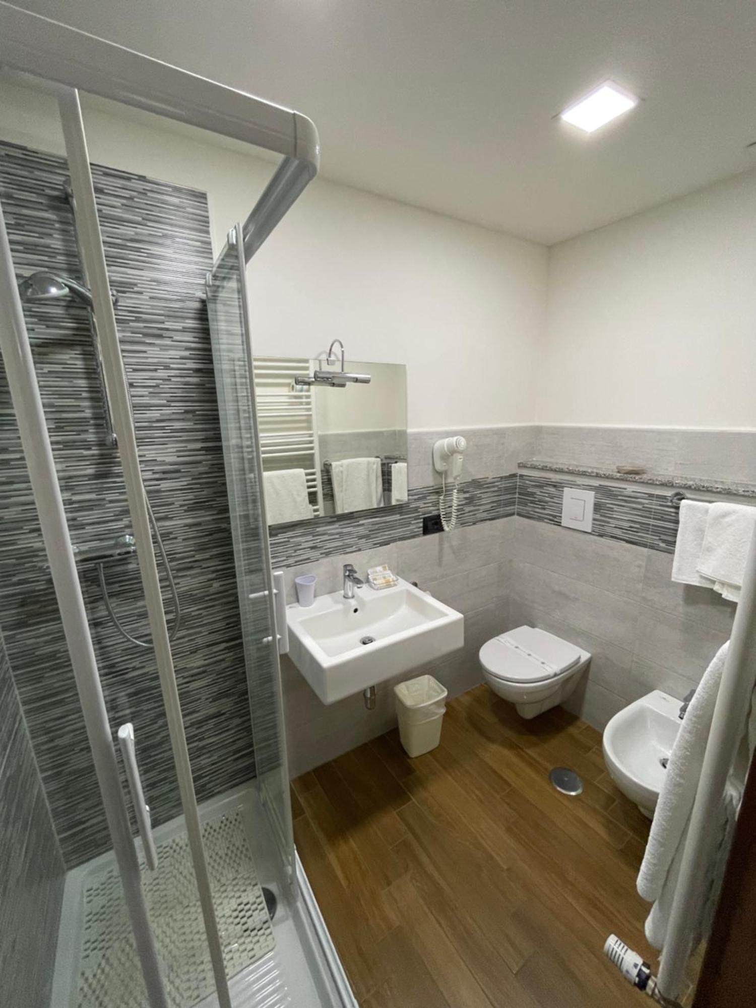 Fd Lorichella Hotel Lorica Luaran gambar