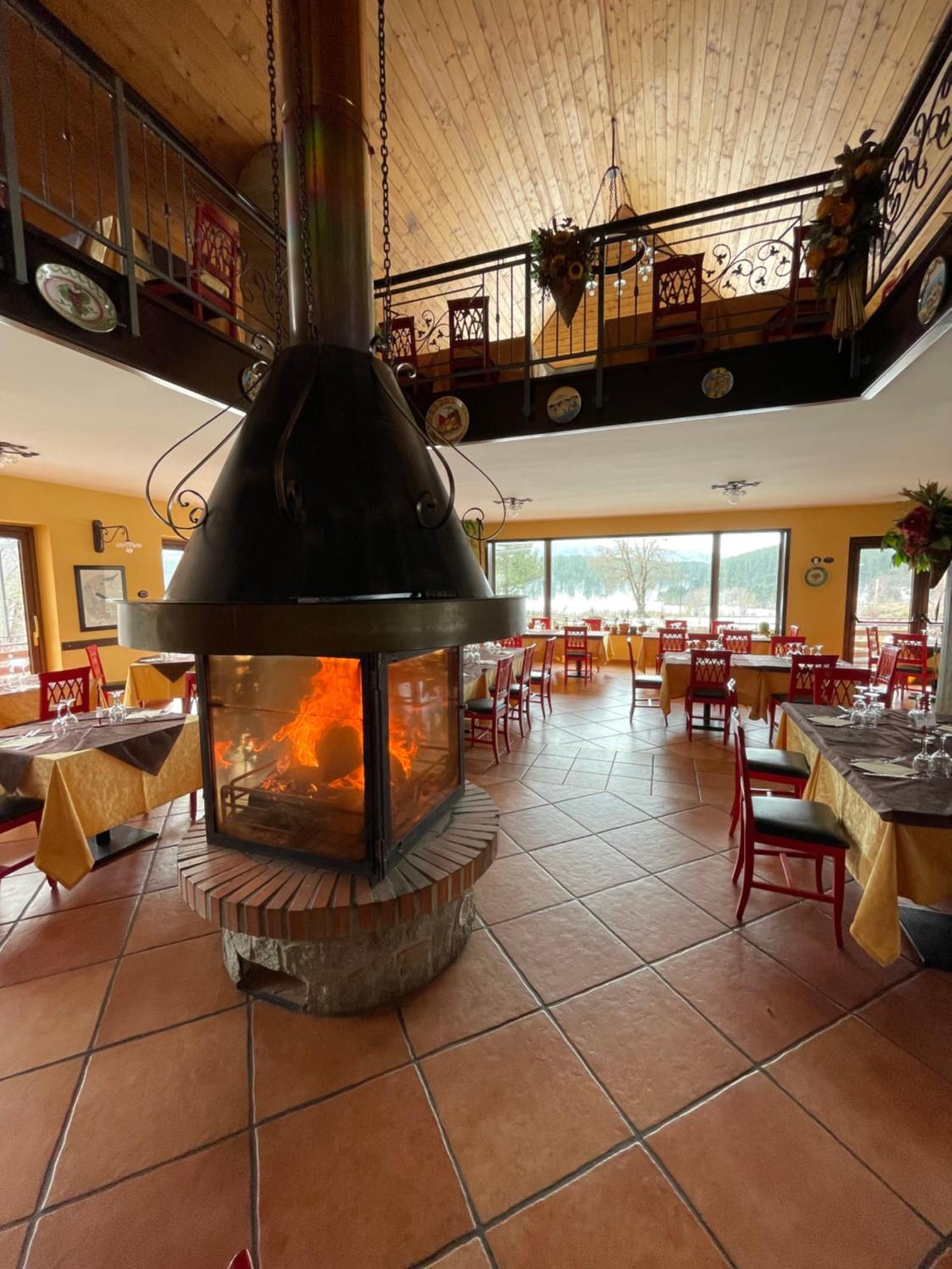 Fd Lorichella Hotel Lorica Luaran gambar