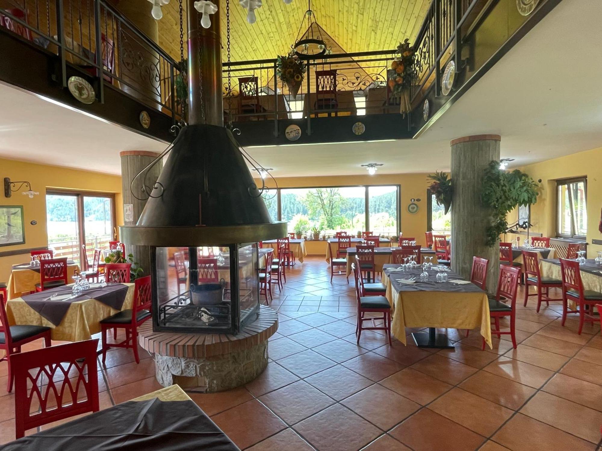 Fd Lorichella Hotel Lorica Luaran gambar